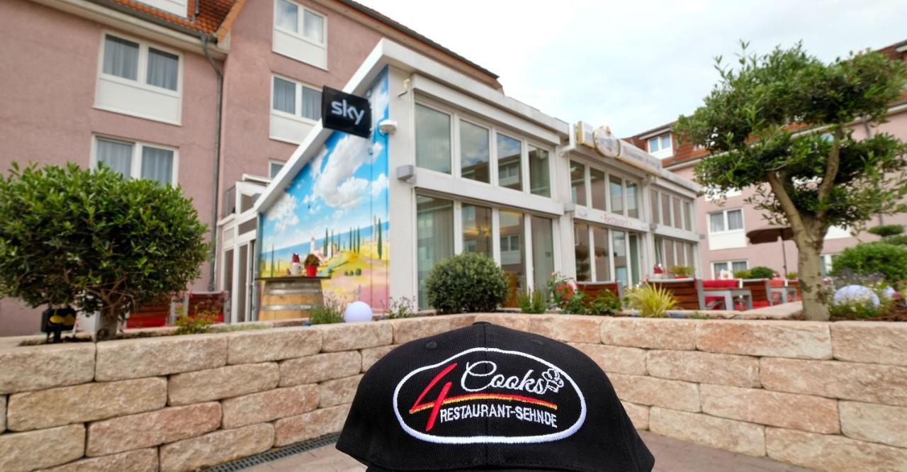 Apart Hotel Sehnde Bagian luar foto