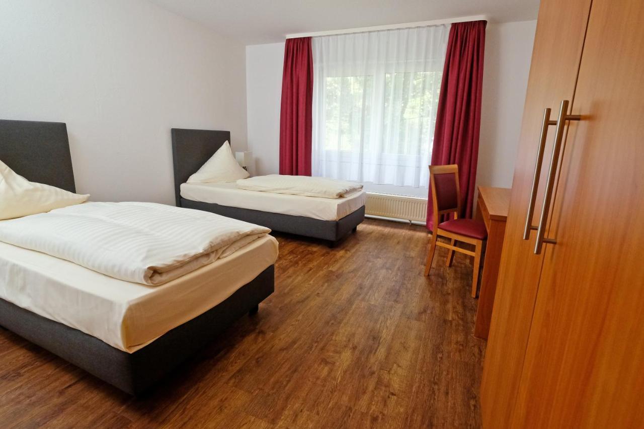 Apart Hotel Sehnde Bagian luar foto