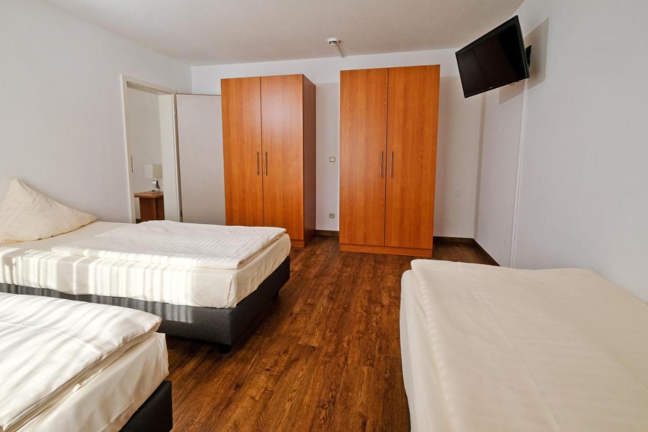 Apart Hotel Sehnde Bagian luar foto